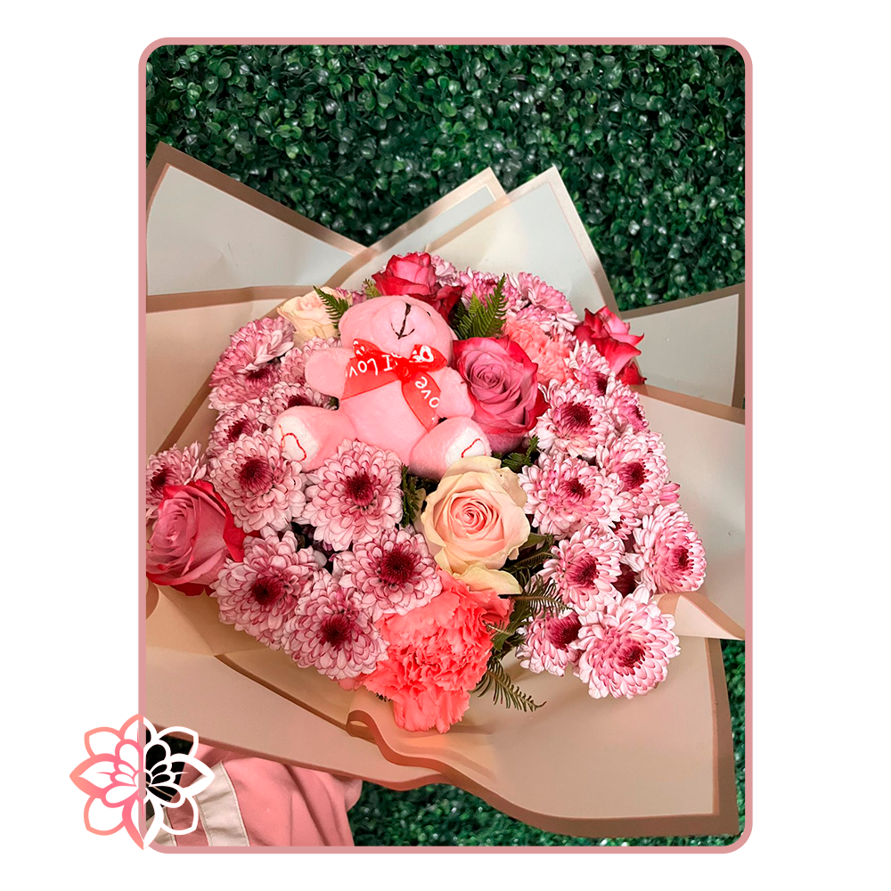 Hermoso Ramo con Osito de Peluche y Rosas