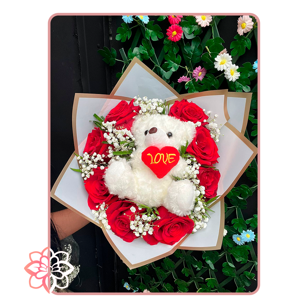 Precioso Ramo de Mano con Osito de Peluche y Rosas Rojas