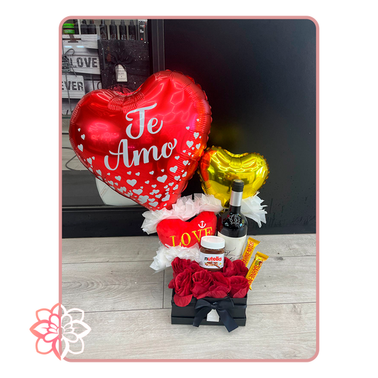 Caja Romántica “Te Amo” con Rosas, Vino, Nutella y Globos
