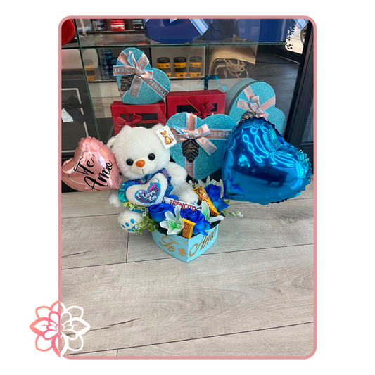 Caja Dulce “Te Amo” con Peluche, Flores Azules, Chocolates y Globos