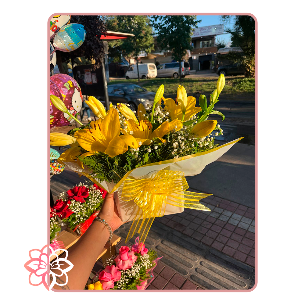 Arreglo Floral con Lilium Amarillo y Gypsophila