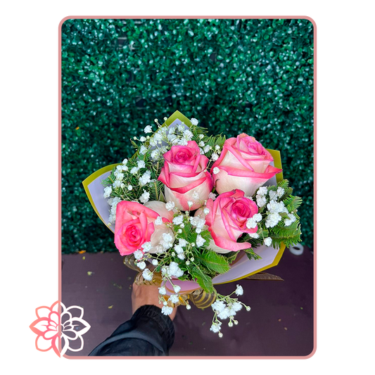 Arreglo Floral con Rosas Rosadas – Elegancia y Amor en Cada Detalle