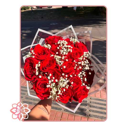 Ramo de Mano con 18 Rosas Rojas