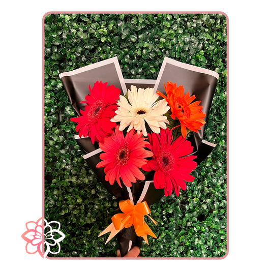 Ramo de Mano con Gerberas de Colores